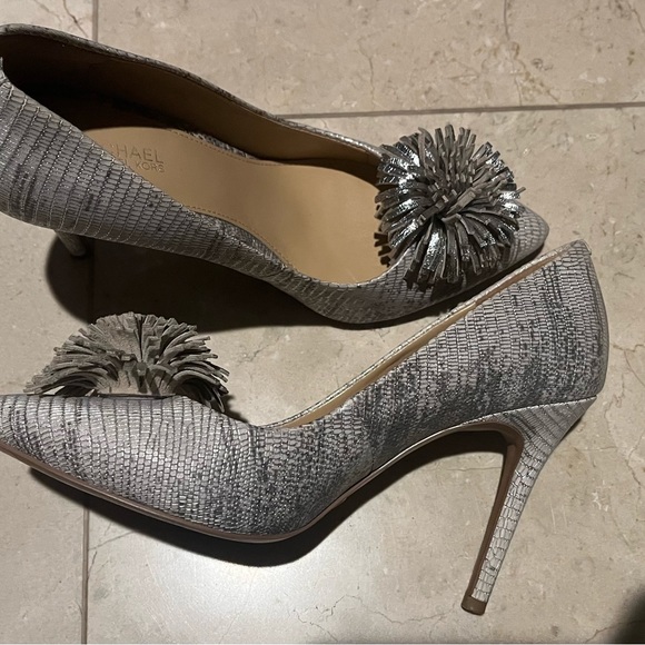 Michael Kors Silver Heels- Women’s size 7 - Picture 3 of 4